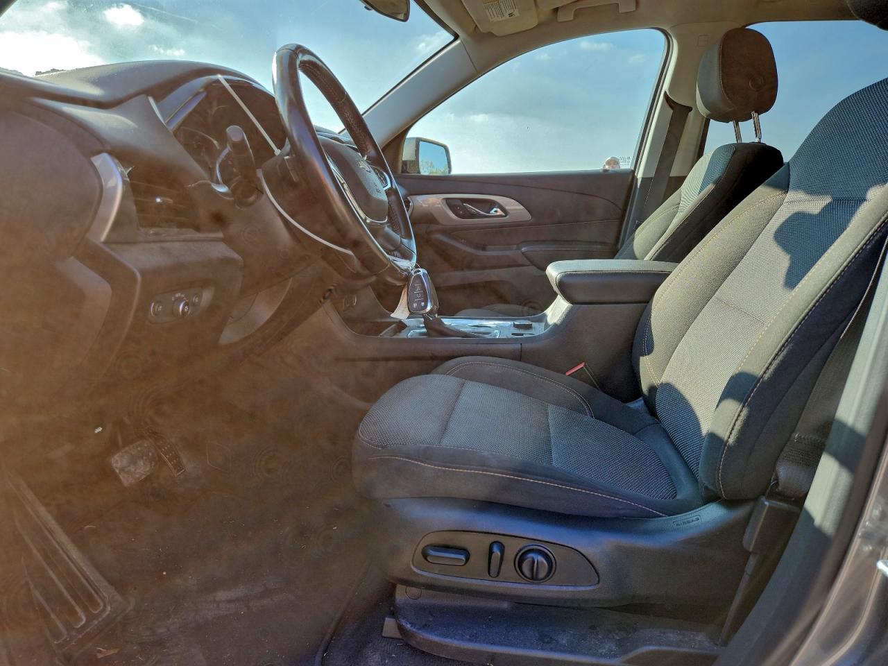 2019 CHEVROLET TRAVERSE LT photo 13