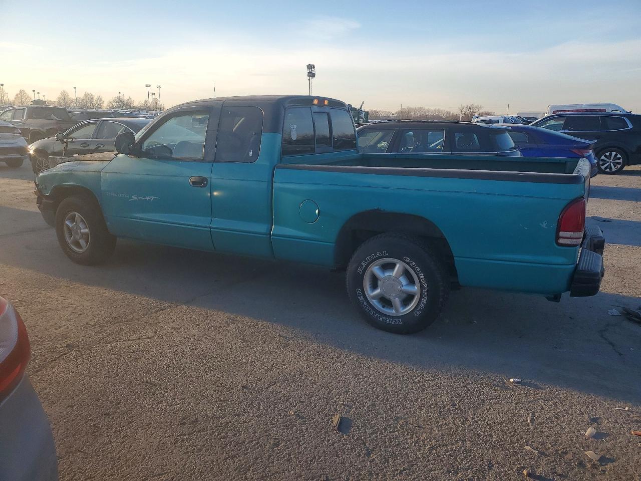 1997 DODGE DAKOTA photo 3