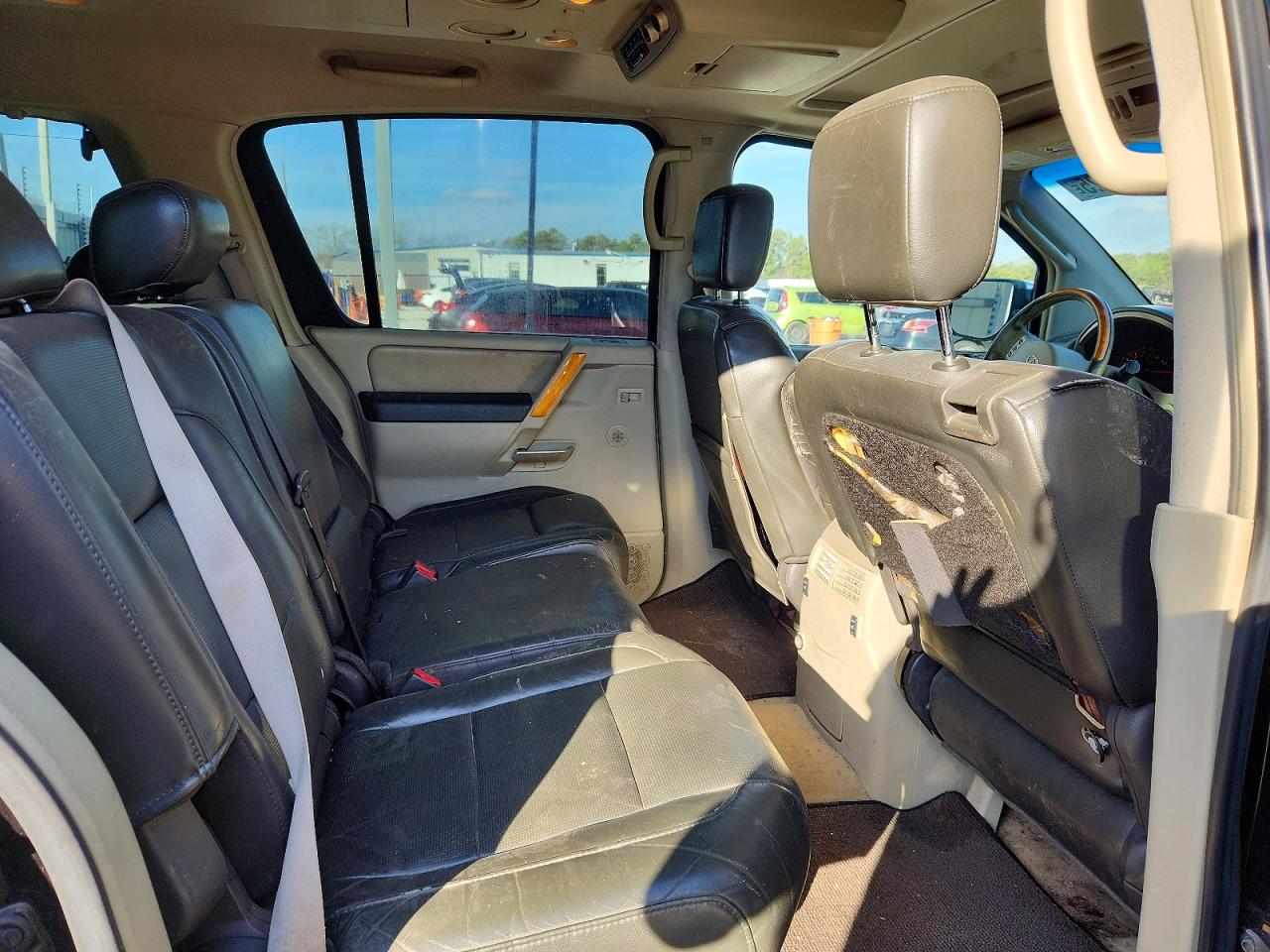 2004 INFINITI QX56 photo 11
