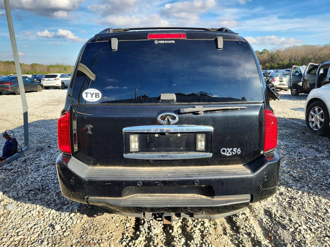 2004 INFINITI QX56 photo 6