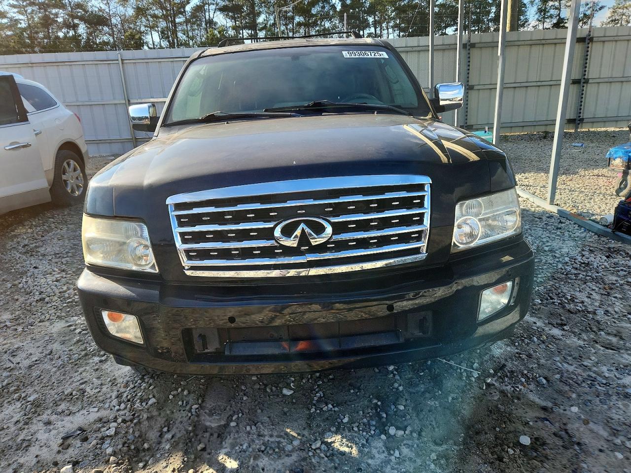 2004 INFINITI QX56 photo 5