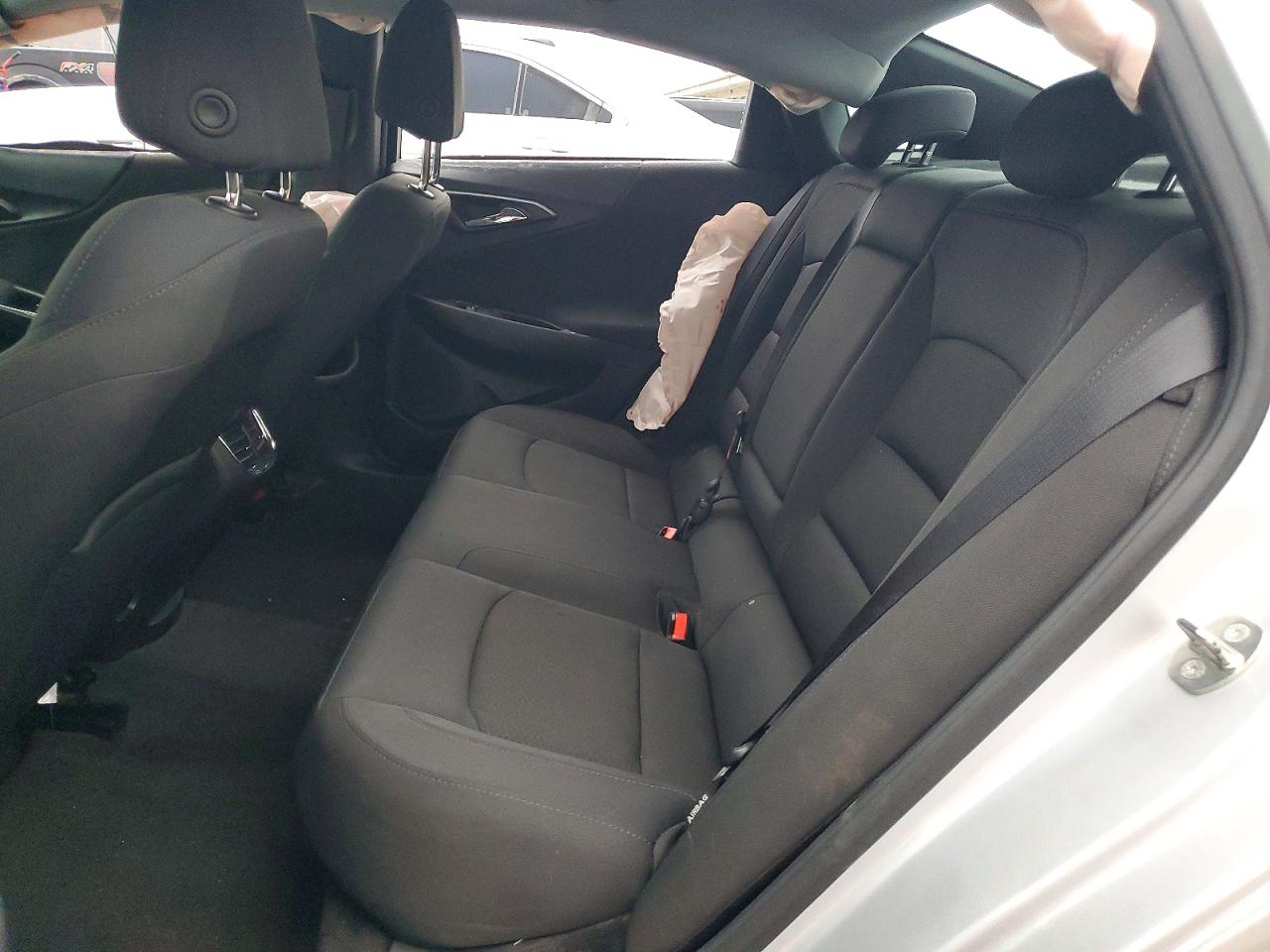 2017 CHEVROLET MALIBU LT photo 10