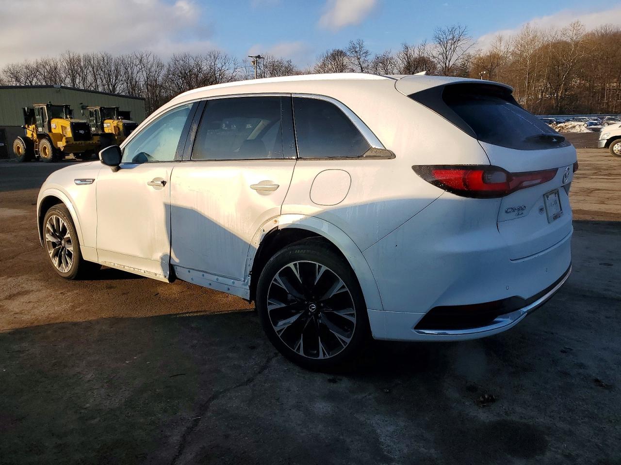2024 MAZDA CX-90 photo 2