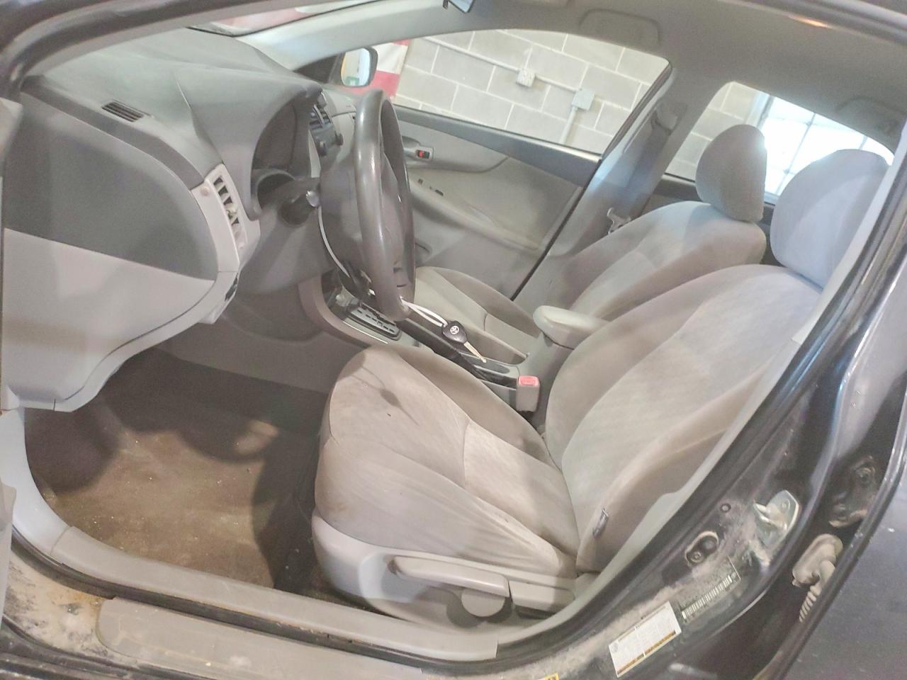 2009 TOYOTA COROLLA BASE photo 7