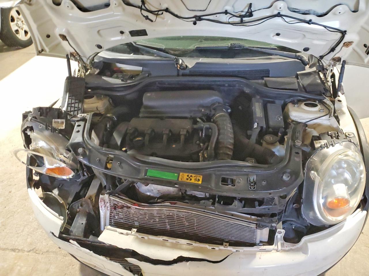 2010 MINI COOPER S photo 11