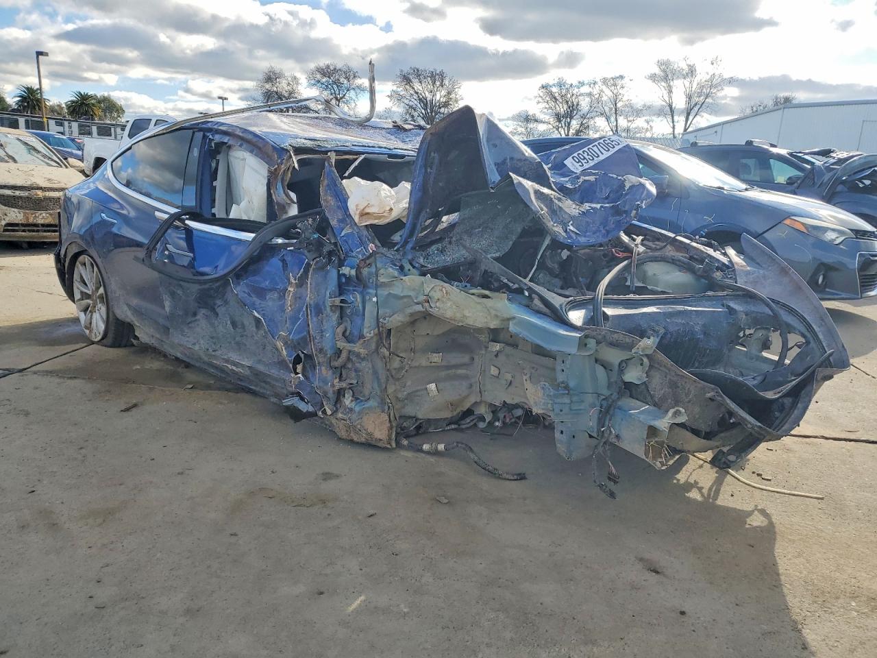 2018 TESLA MODEL 3 photo 4