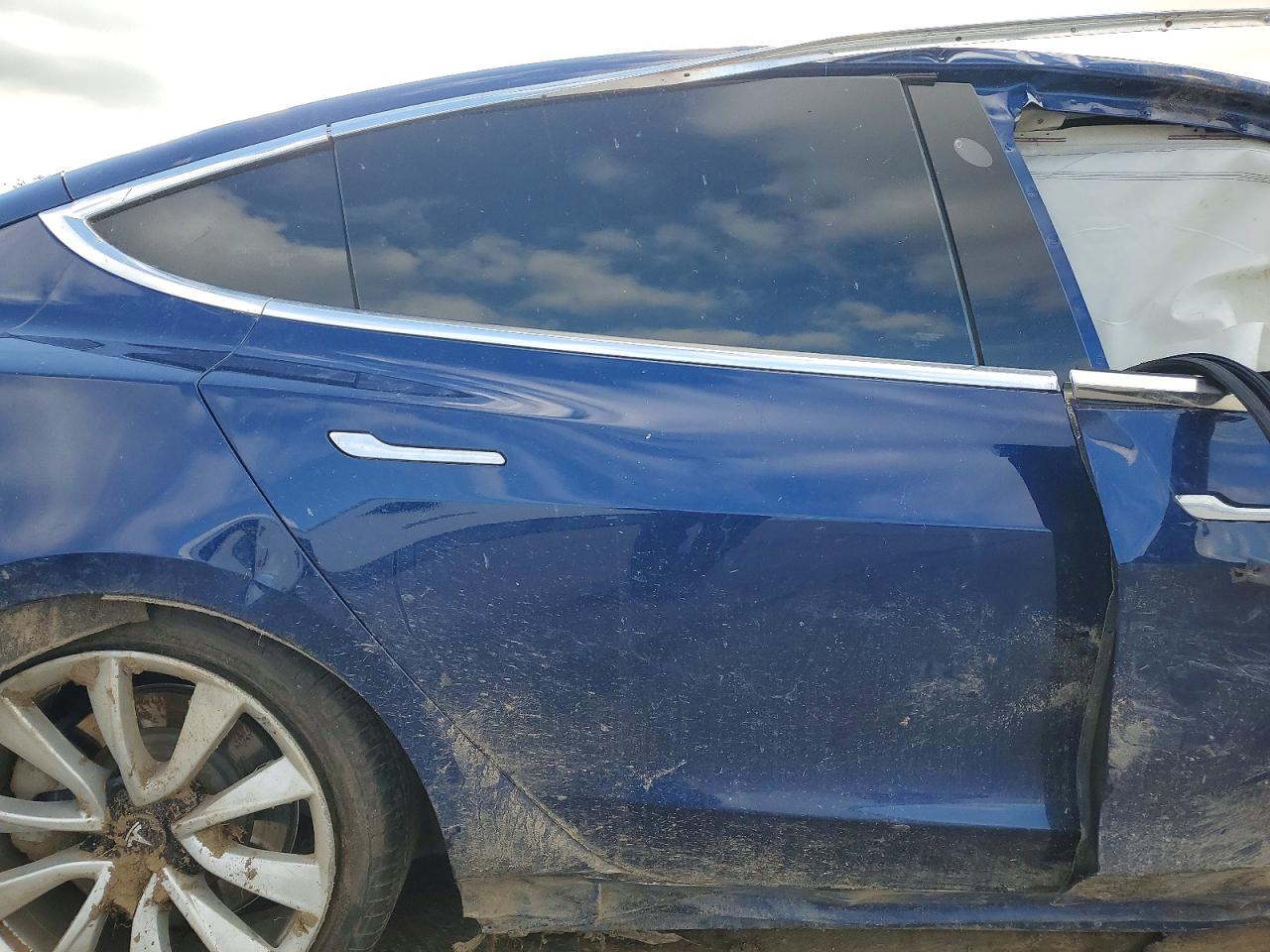 2018 TESLA MODEL 3 photo 10
