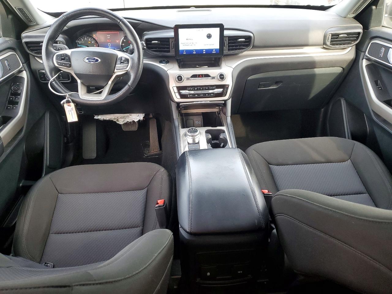 2024 FORD EXPLORER XLT photo 8