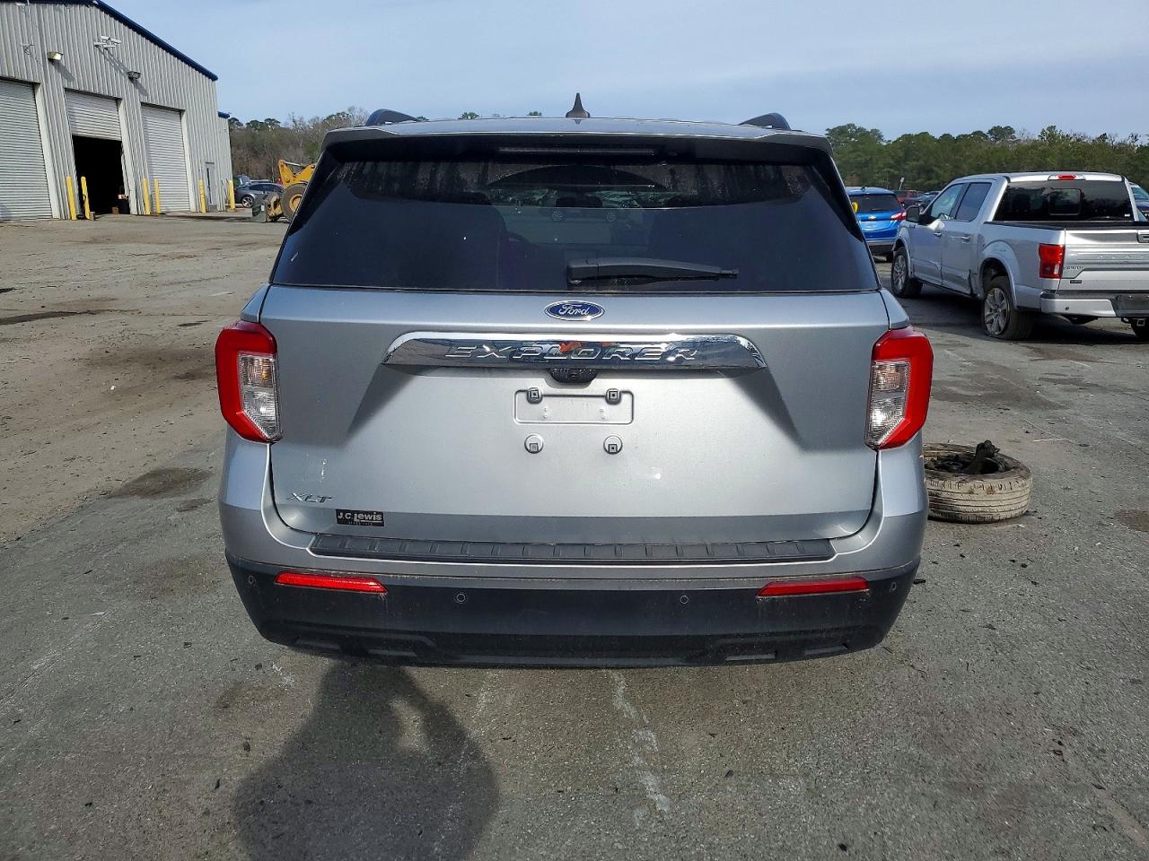 2024 FORD EXPLORER XLT photo 6