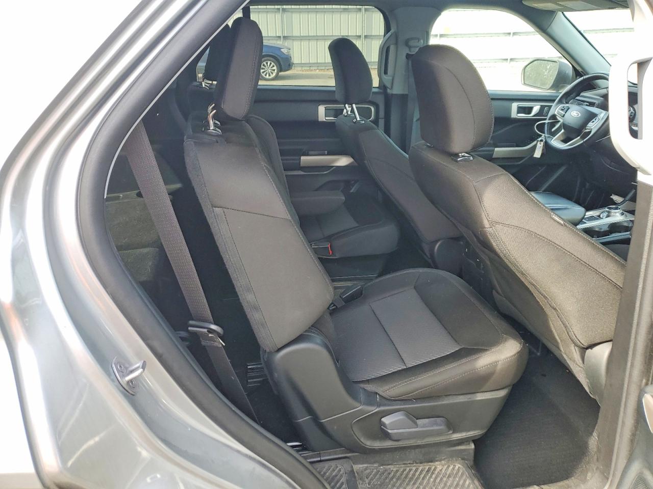 2024 FORD EXPLORER XLT photo 11