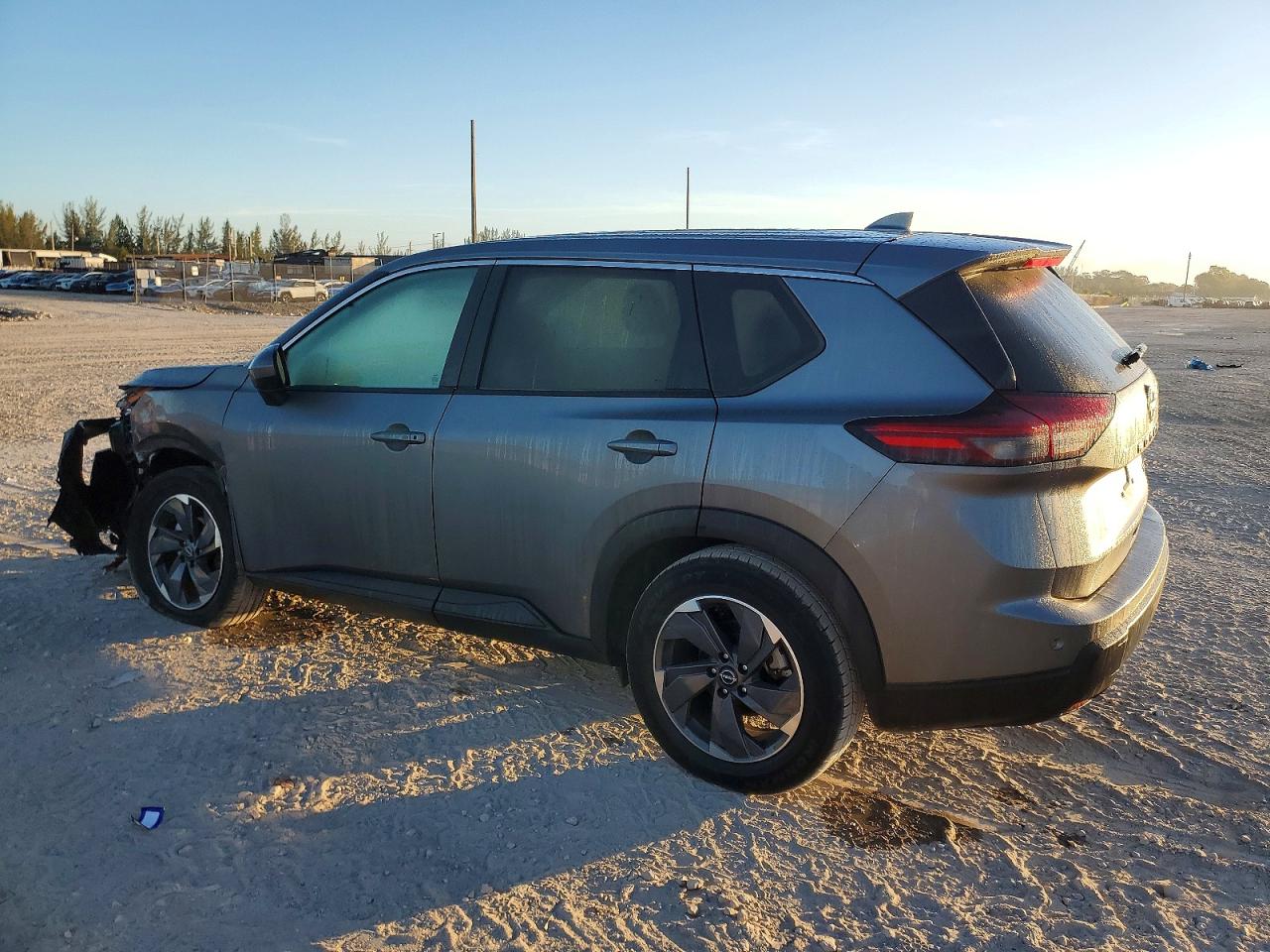 2024 NISSAN ROGUE SV photo 2
