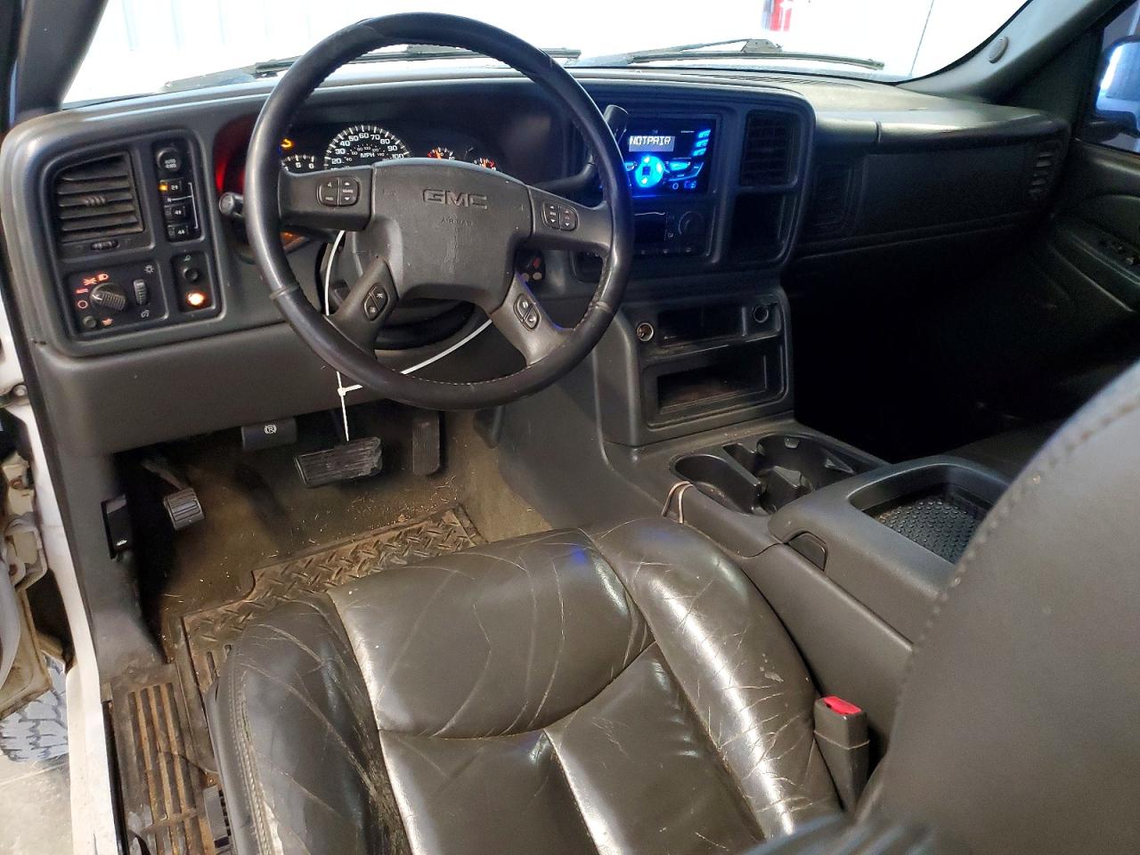2007 GMC NEW SIERRA K1500 CLASSIC photo 8