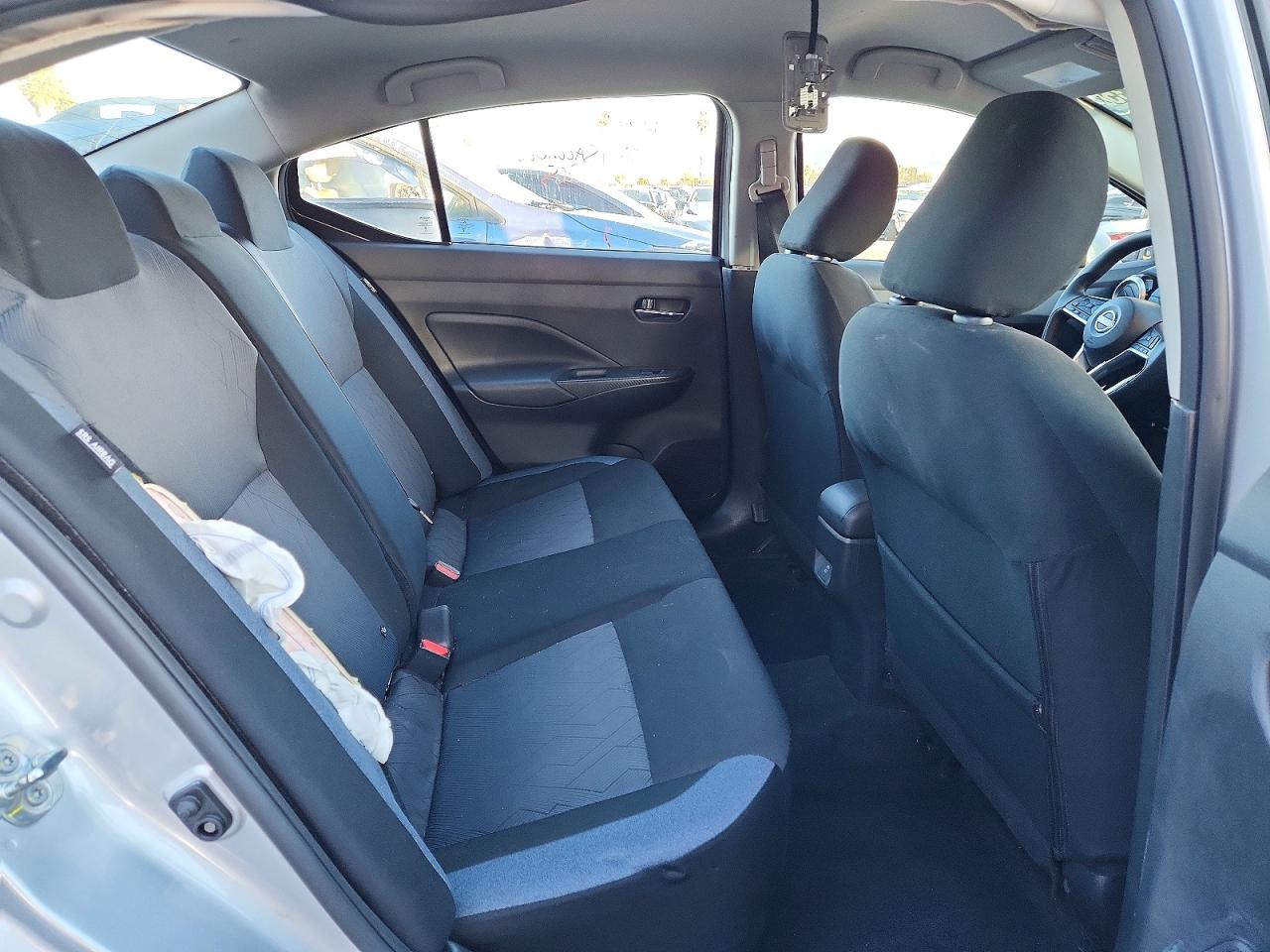 2025 NISSAN VERSA SV photo 10