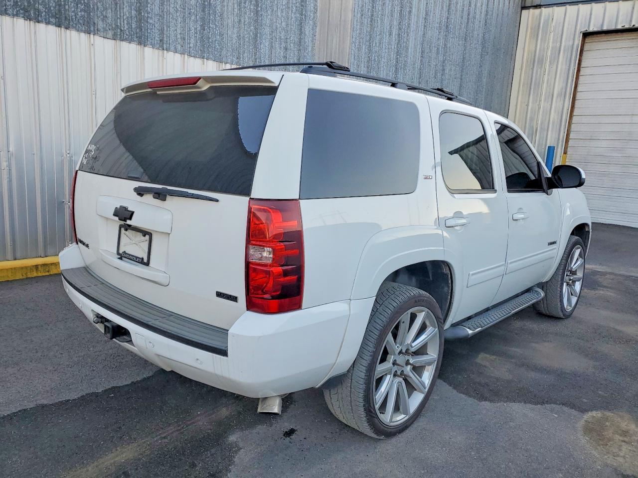 2012 CHEVROLET TAHOE C1500 LT photo 3