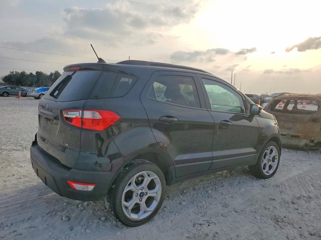 2021 FORD ECOSPORT SE photo 3
