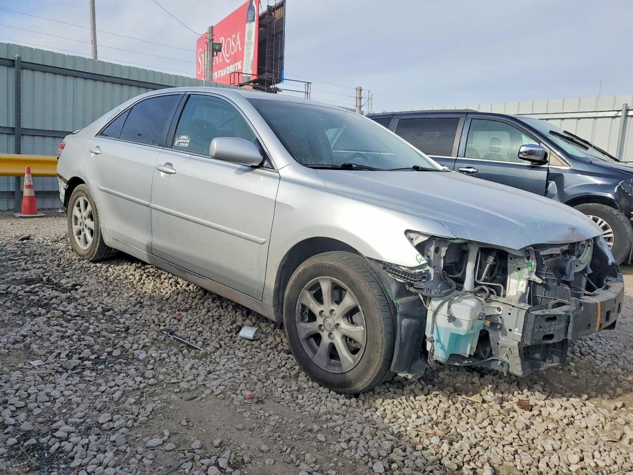 2011 TOYOTA CAMRY BASE photo 4