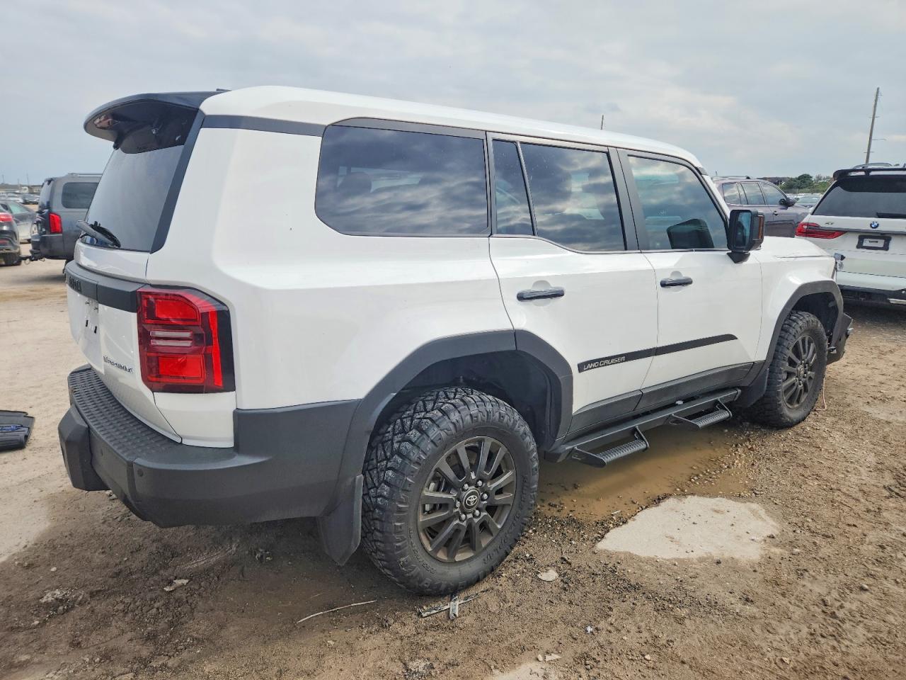 2025 TOYOTA LAND CRUISER BASE photo 3
