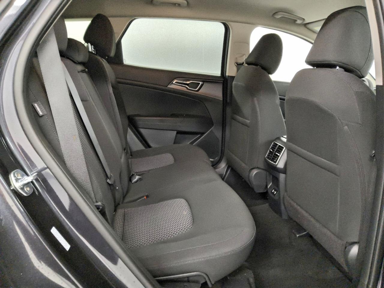 2026 KIA SPORTAGE LX photo 11