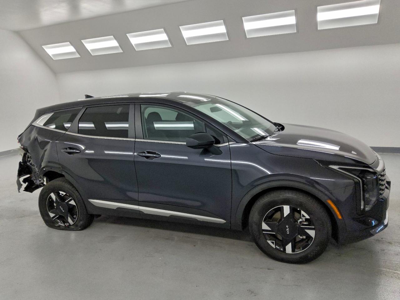 2026 KIA SPORTAGE LX photo 4