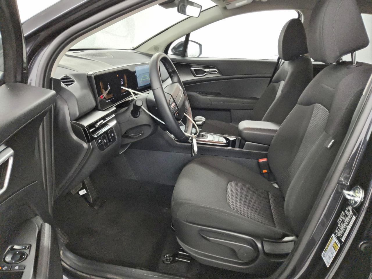 2026 KIA SPORTAGE LX photo 7