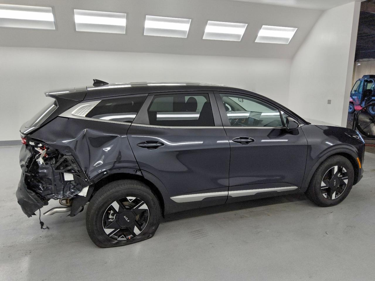 2026 KIA SPORTAGE LX photo 3