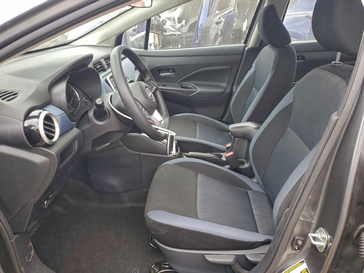 2025 NISSAN VERSA SV photo 7