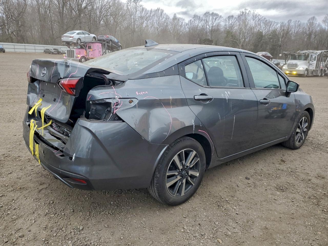 2025 NISSAN VERSA SV photo 3