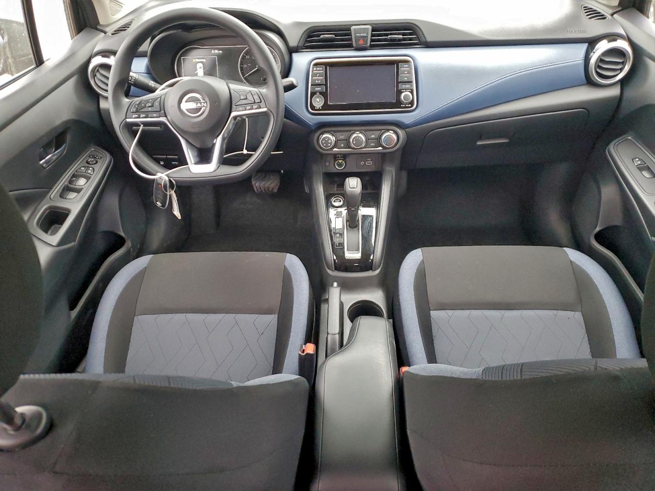 2025 NISSAN VERSA SV photo 8
