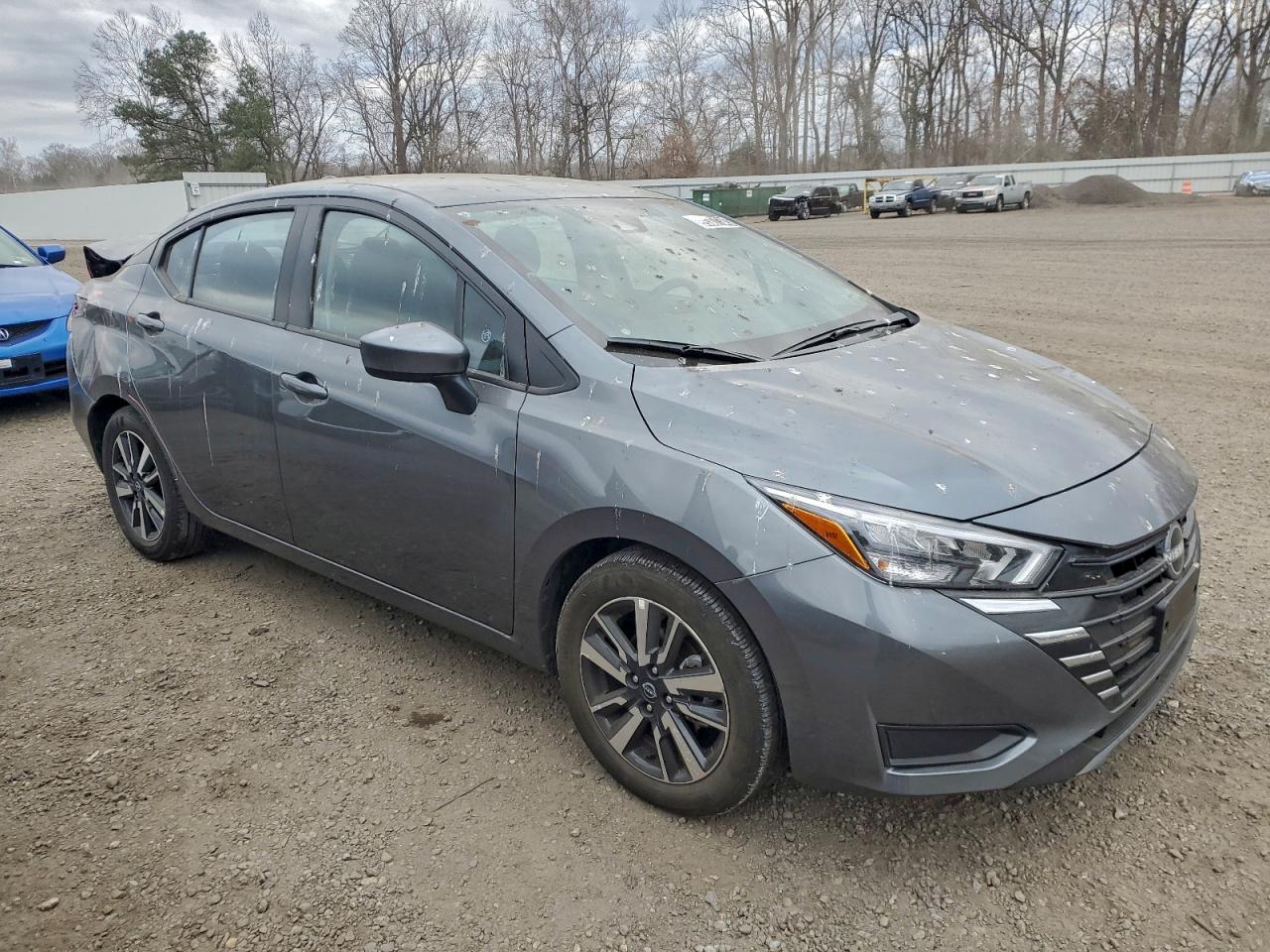 2025 NISSAN VERSA SV photo 4