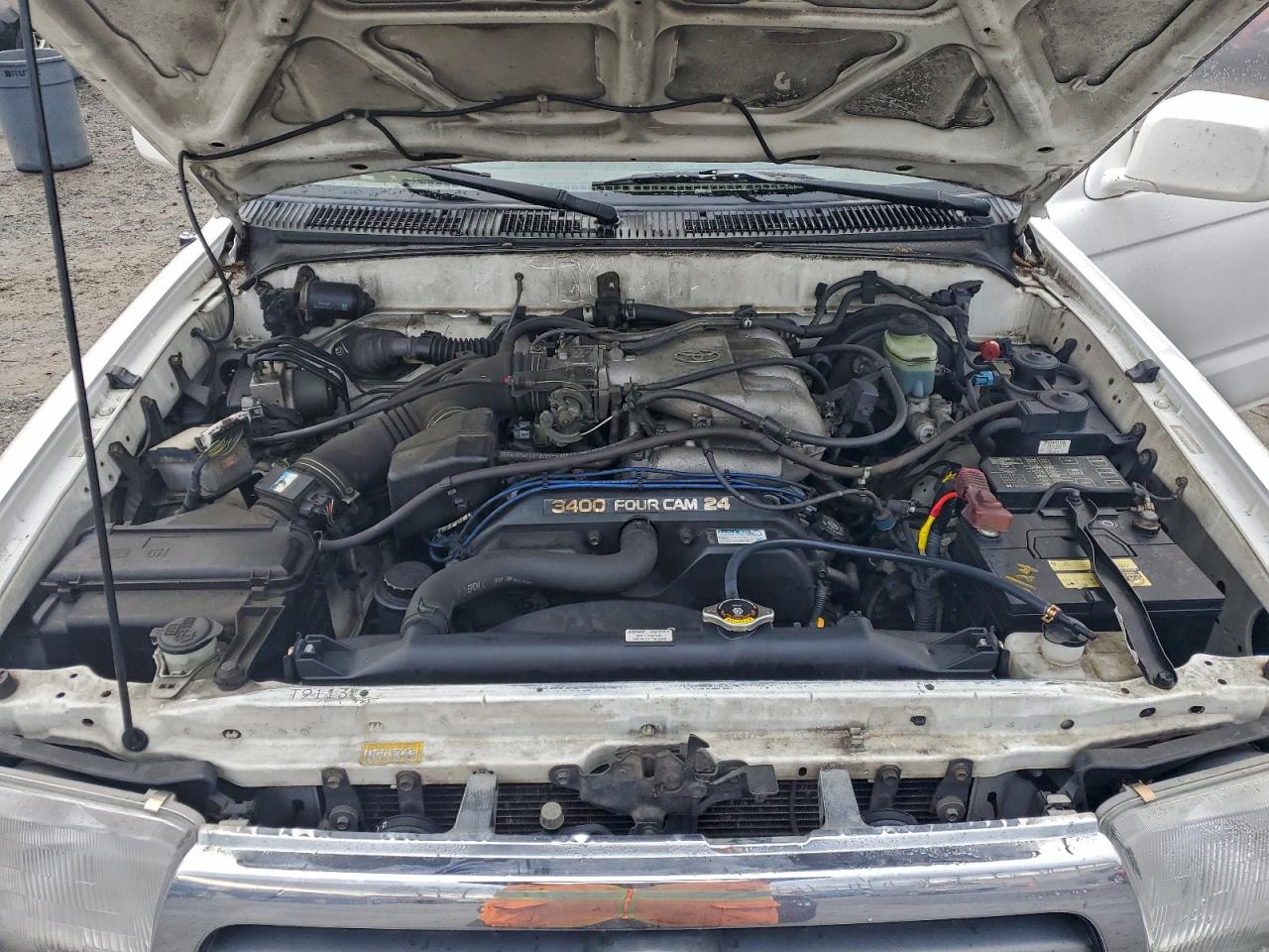 1998 TOYOTA 4RUNNER SR5 photo 12