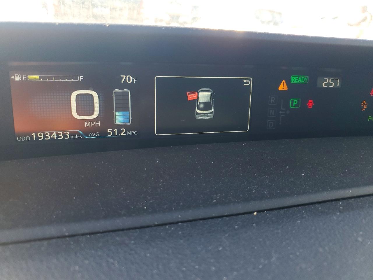 2019 TOYOTA PRIUS LE photo 17