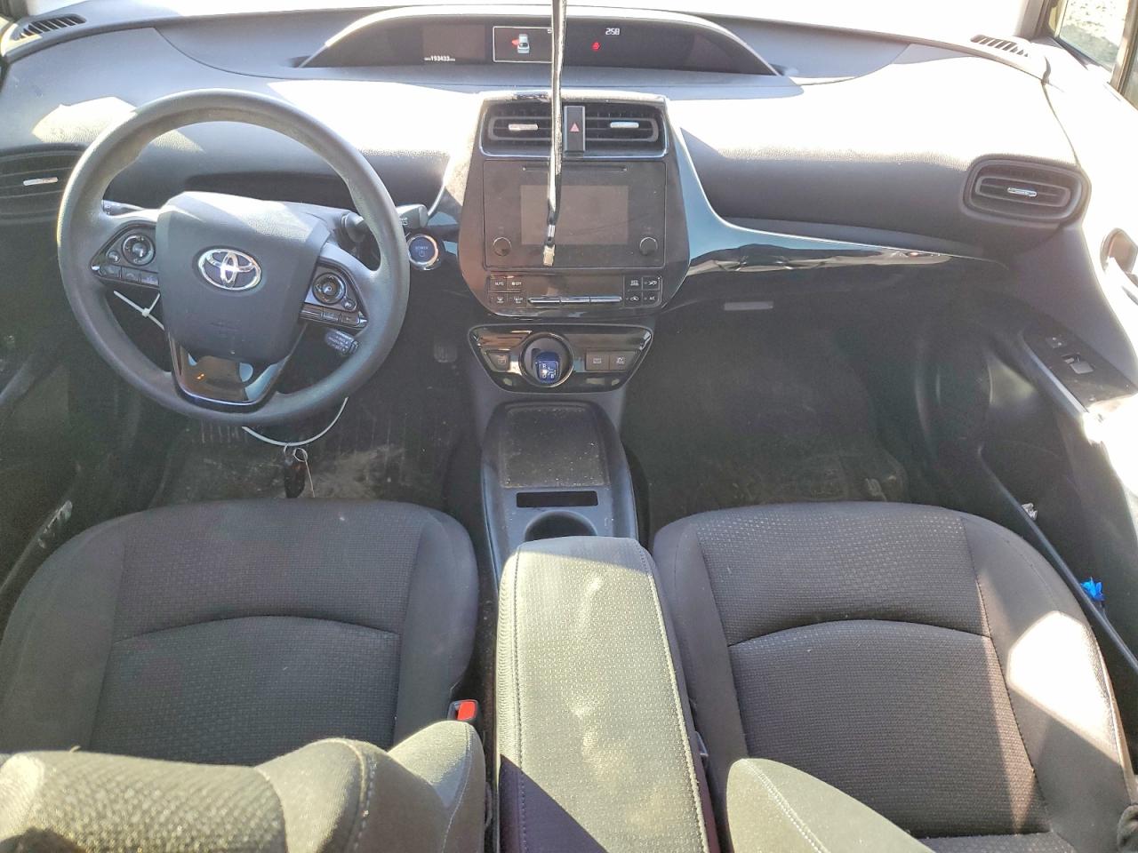 2019 TOYOTA PRIUS LE photo 15