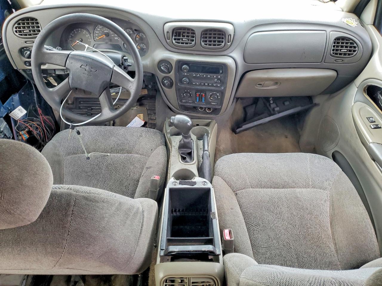 2004 CHEVROLET TRAILBLAZER LS photo 8