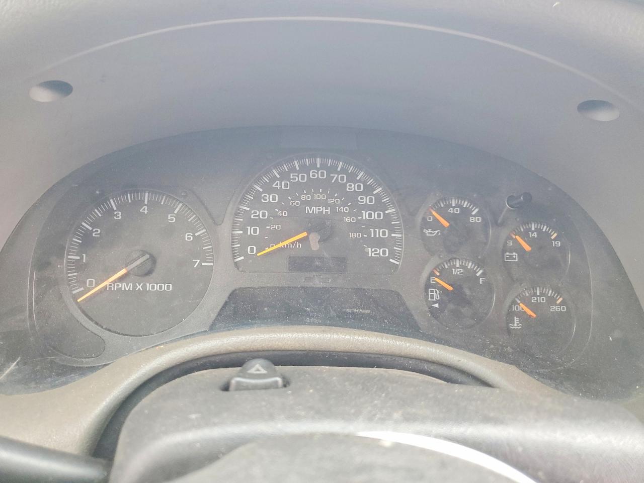 2004 CHEVROLET TRAILBLAZER LS photo 9