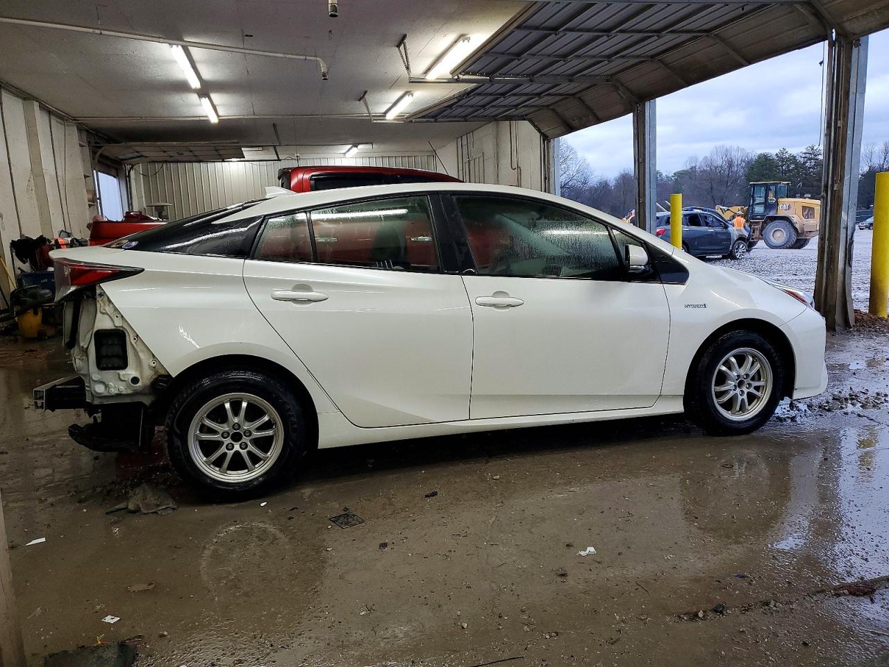 2017 TOYOTA PRIUS photo 3