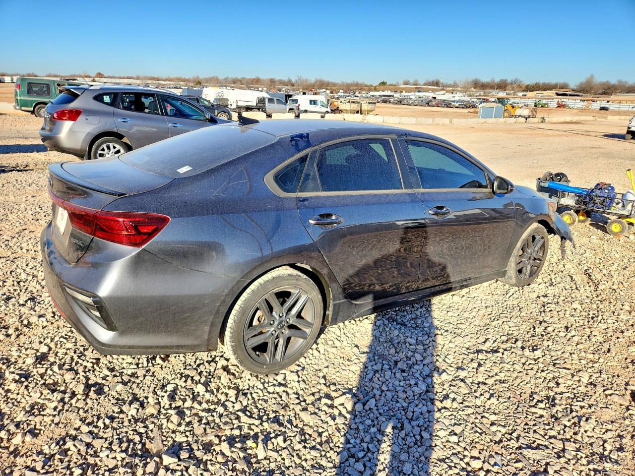2021 KIA FORTE GT LINE photo 3