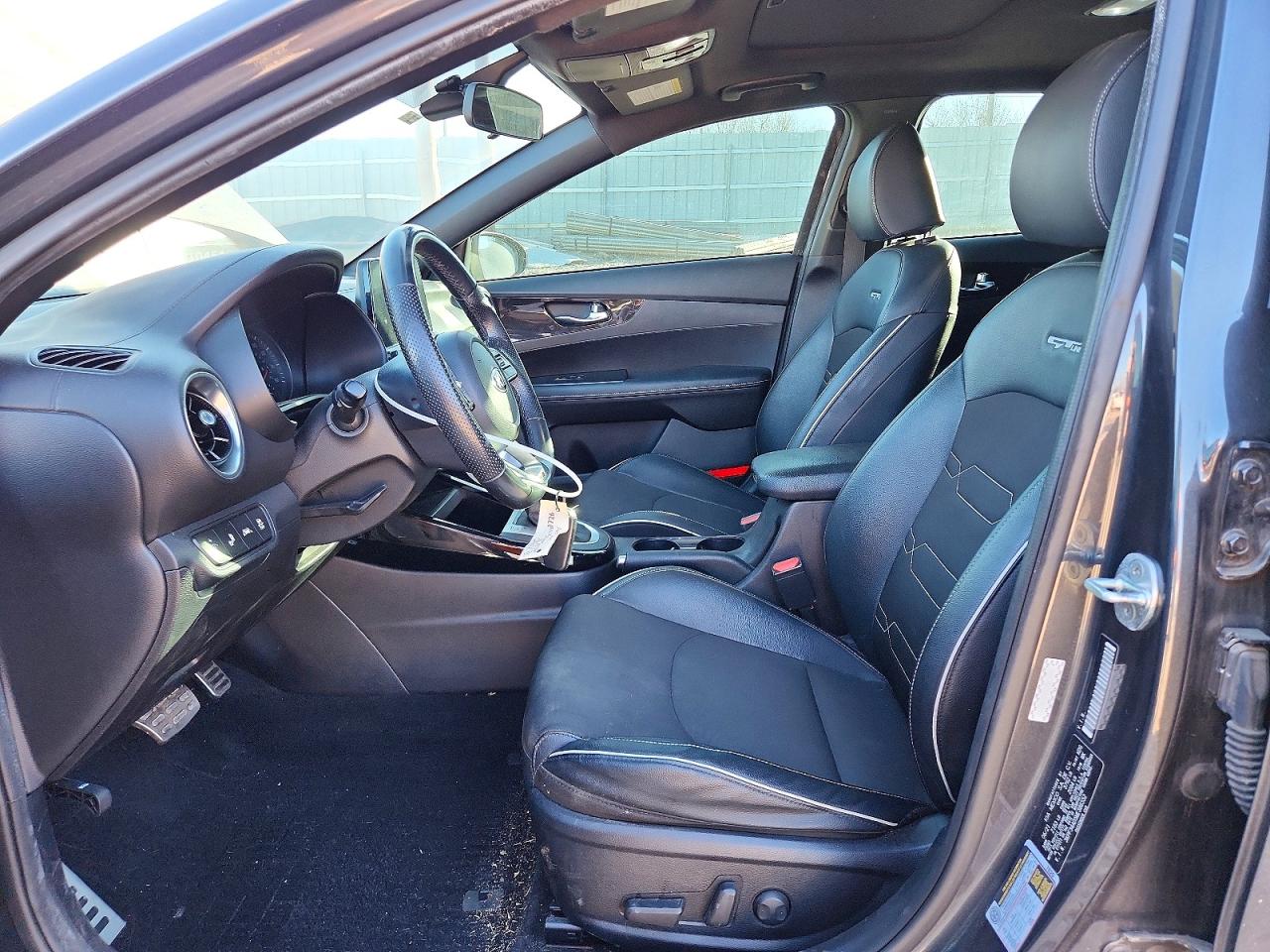2021 KIA FORTE GT LINE photo 7