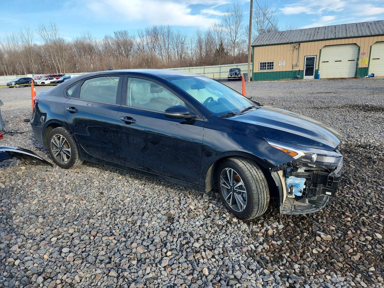 2024 KIA FORTE LX photo 4
