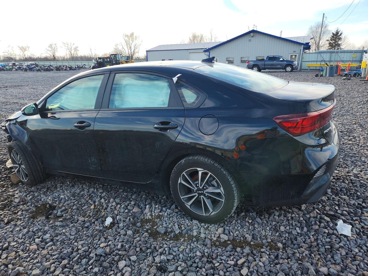 2024 KIA FORTE LX photo 2