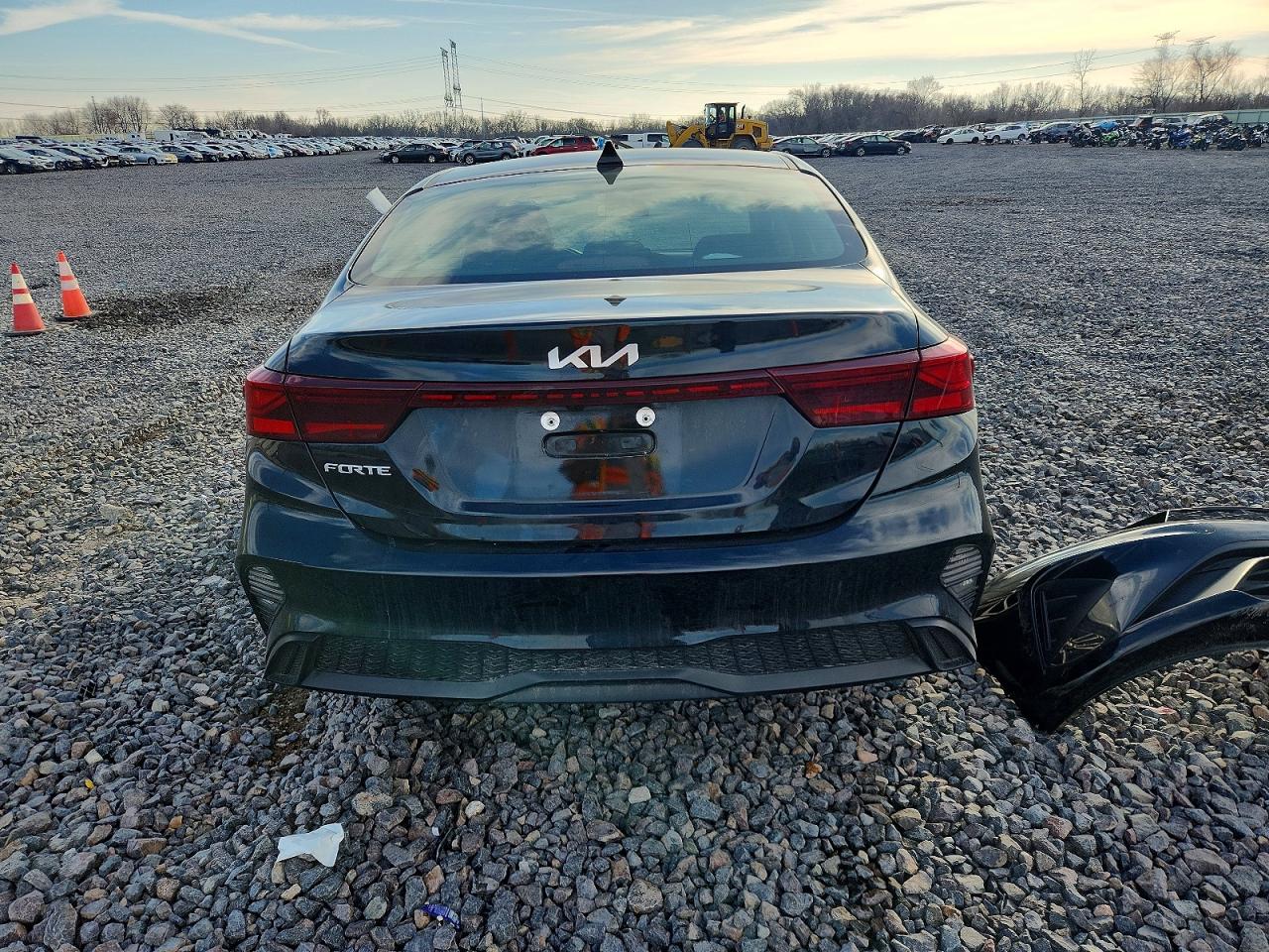 2024 KIA FORTE LX photo 6