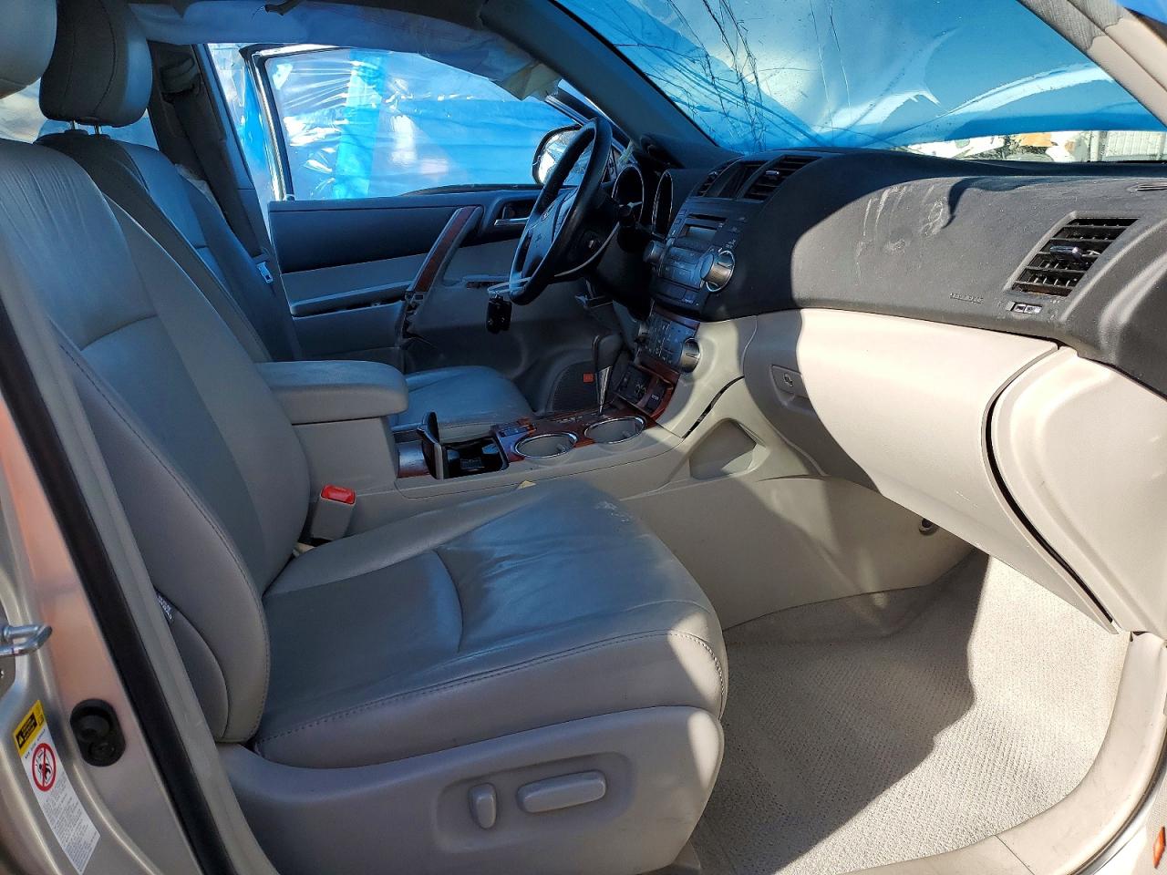 2010 TOYOTA HIGHLANDER LIMITED photo 13