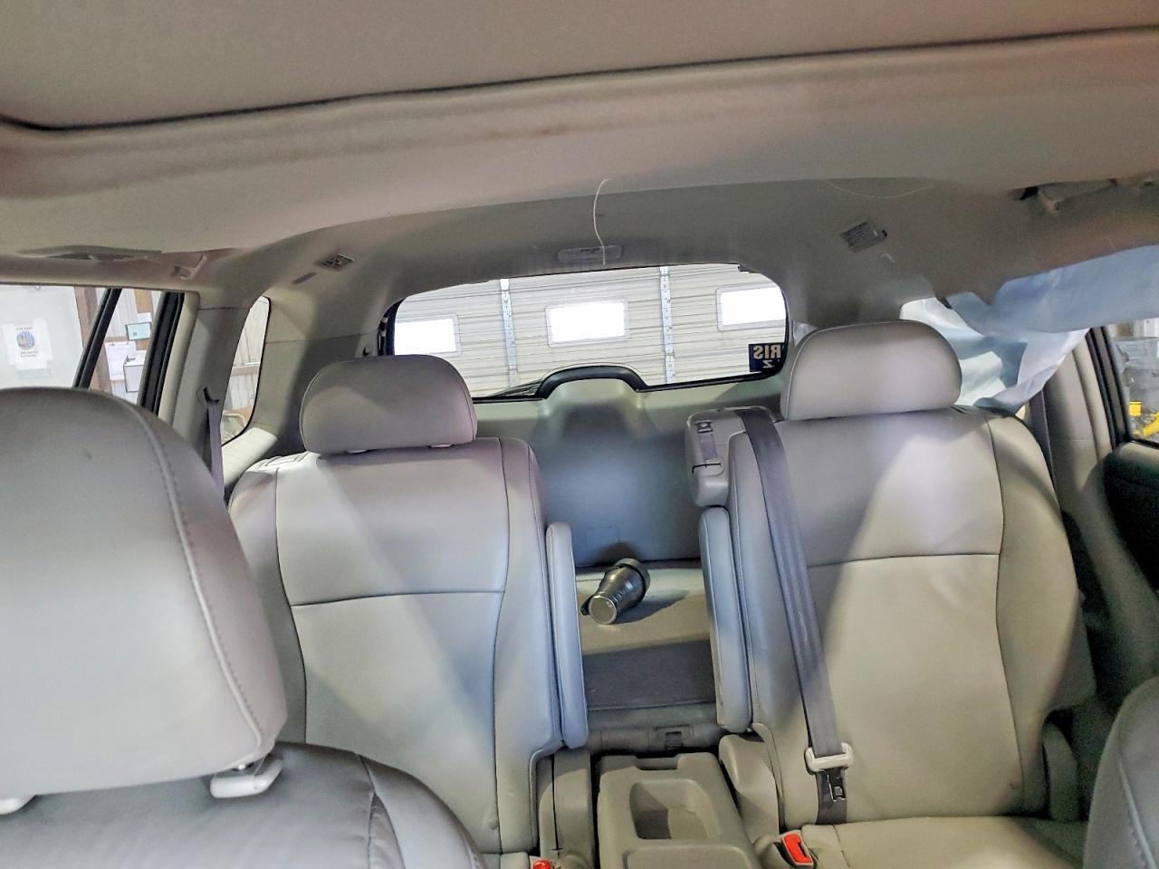 2010 TOYOTA HIGHLANDER LIMITED photo 19