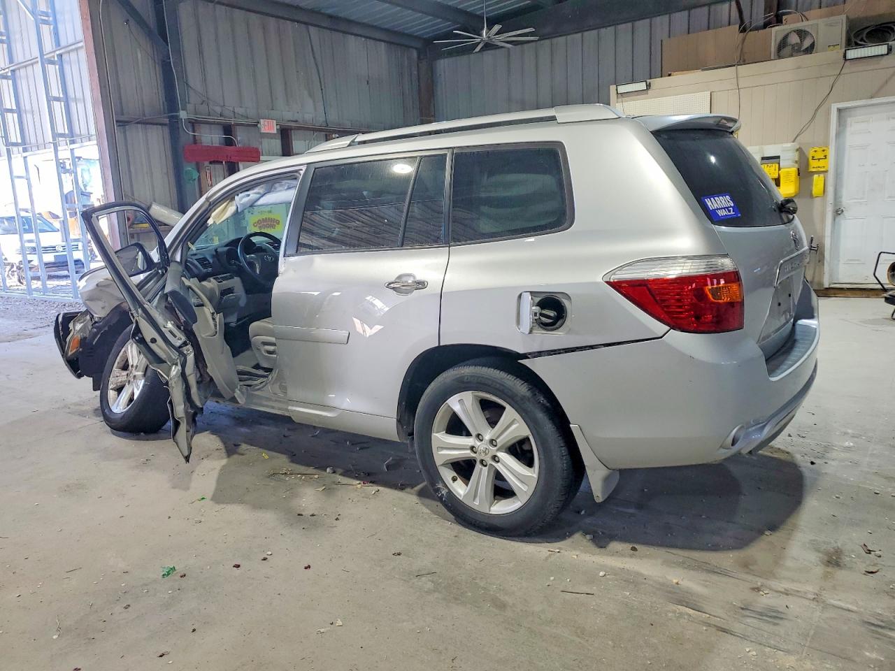 2010 TOYOTA HIGHLANDER LIMITED photo 3