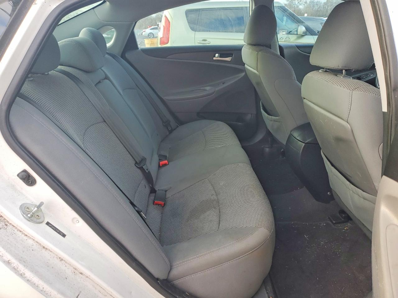 2014 HYUNDAI SONATA GLS photo 10