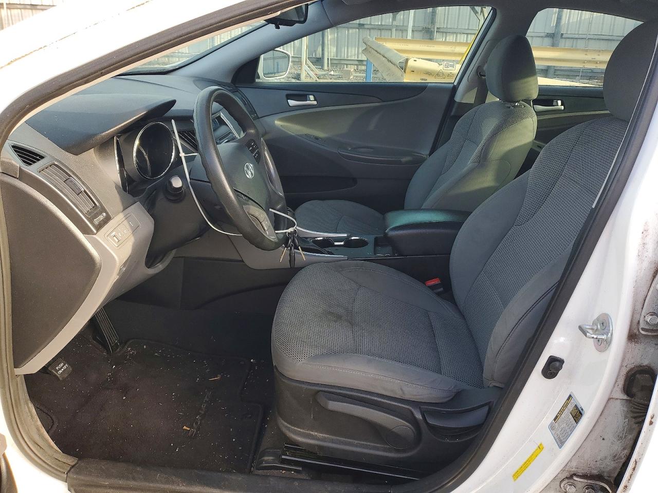 2014 HYUNDAI SONATA GLS photo 7
