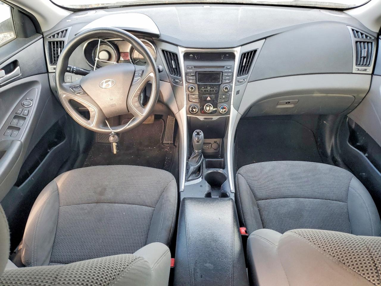 2014 HYUNDAI SONATA GLS photo 8