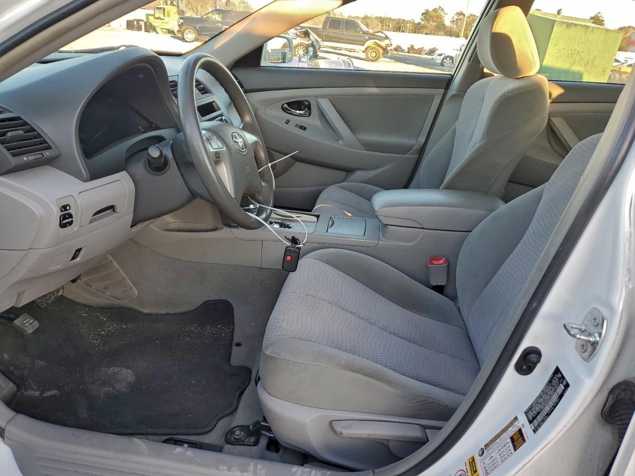 2011 TOYOTA CAMRY BASE photo 7