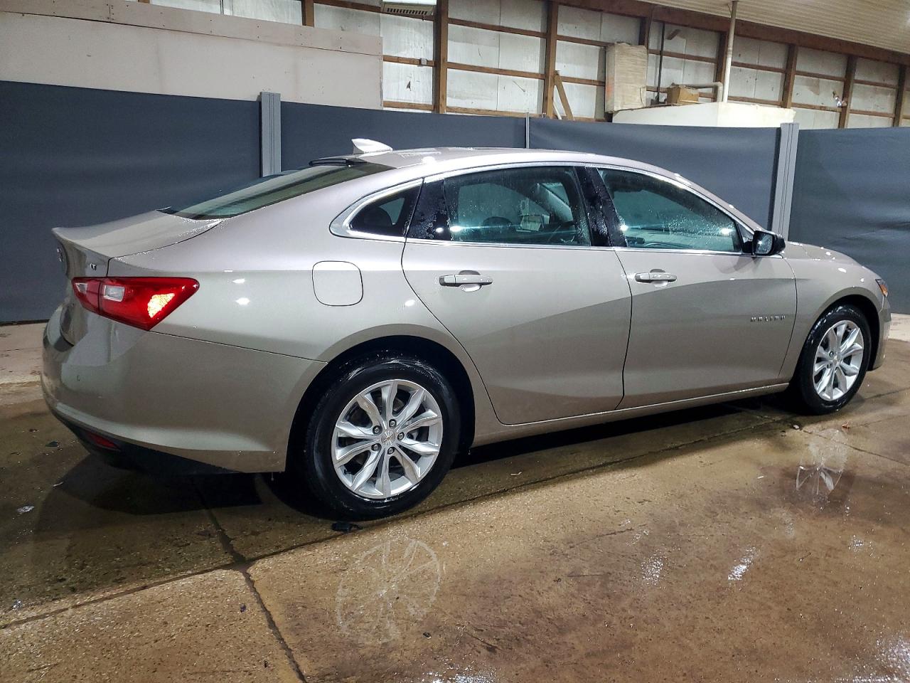 2024 CHEVROLET MALIBU LT photo 5