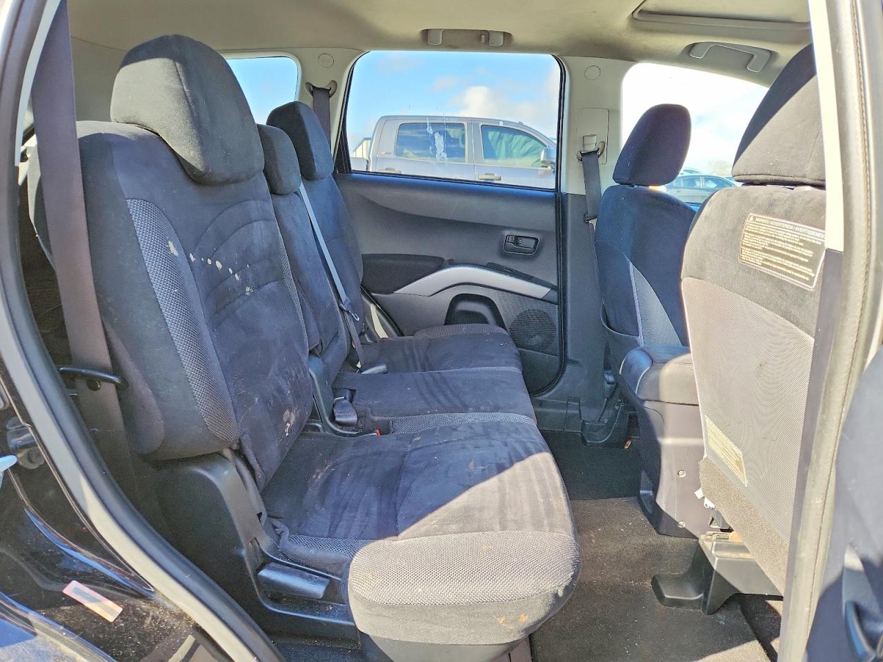 2007 MITSUBISHI OUTLANDER ES photo 11
