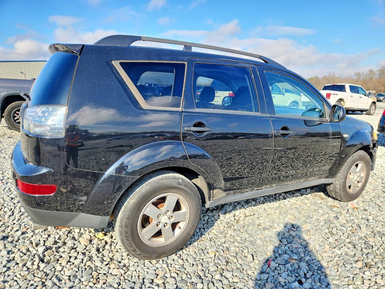 2007 MITSUBISHI OUTLANDER ES photo 3